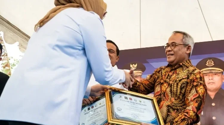 Ceria Corp Ambil Bagian dalam Program Gotong Royong Bedah Rumah di Sultra