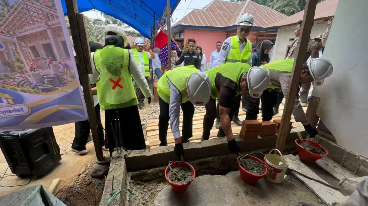 Peringati Hari Lahir Kejaksaan ke-81, Koltim Dukung Bedah Rumah