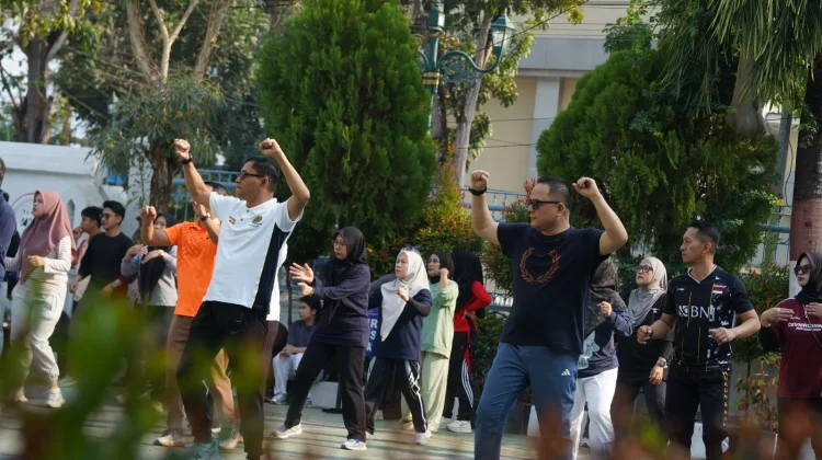 Jaga Kebugaran dan Perkuat Sinergi, Kanwil Kemenkum Sultra Gelar Senam Bersama