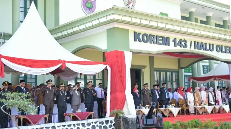 Korem 143 Halu Oleo Kendari Gelar Upacara Peringatah Hut ke 81 TNI