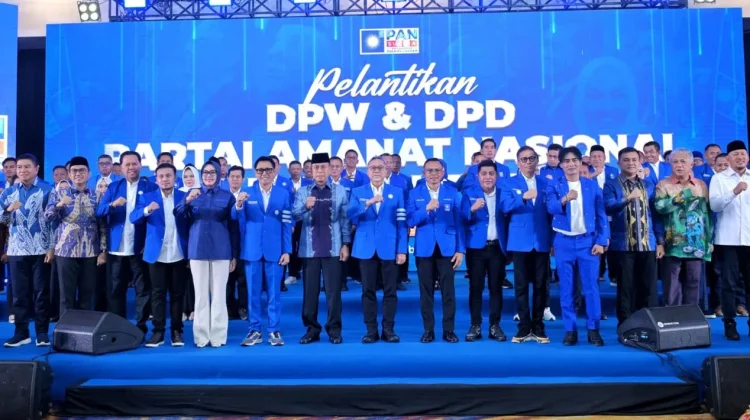 Pengurus PAN Sultra Dilantik, Ketum Zulkifli Tekankan Sinergi Bersama Pemda