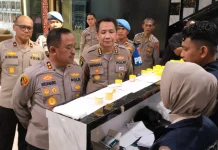 Kapolda Sultra dan Pejabat Utama Ikuti Tes Urine