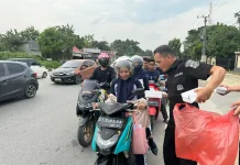 Bid Humas Polda Sultra Berbagi Takjil