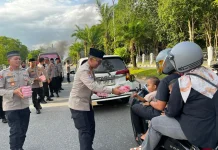 Ditbinmas Polda Sulawesi Tenggara Bagikan Paket Takjil