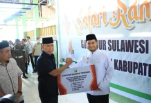 Gubernur Sultra Salurkan Bantuan Pertanian Rp.2,1 M di Buton