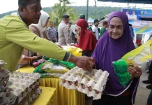 Tekan Inflasi, Pemkab Buton Subsidi Bahan Pokok di Desa Waoleona