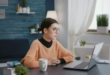 WFH, WFO, dan Hybrid di Era Digital