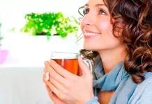 Benarkah Minum Teh Bisa Picu Batu Ginjal?