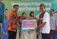Alfamidi Kendari Dukung Penyandang Disabilitas Sentra Meohai Berdaya Saing