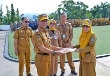 Sekda Kota Kendari Serahkan SK Pelaksana Tugas