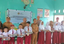 Pemkab Koltim Launching Program MBG di Desa Mokupa