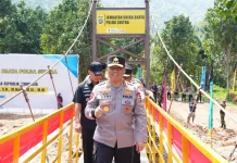 Wakapolri Resmikan Dua Jembatan Dhira Brata di Kolaka dan Kolaka Timur