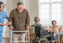Caregiver, Dari Tradisi Keluarga Menjadi Profesi Modern