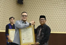 Kemenkum Sultra Serahkan Sertifikat Kekayaan Intelektual