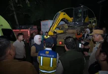 Pemkot Kendari Pantau Kondisi Warga Terdampak Banjir pada Malam Hari