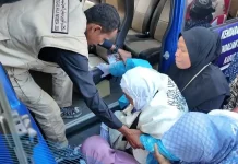 Bupati Azhari Lepas 27 Calon Jamaah Haji Buton Tengah Kloter 35