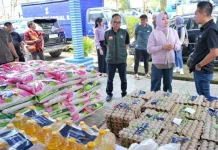 Pemkot Kendari Salurkan Bantuan Pangan untuk Seribu 693 Warga Korban Banjir