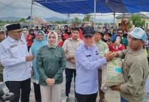 Petani di Kendari dapat Bantuan Pascabanjir