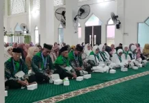 Bupati Afirudin Mathara Lepas Keberangkatan Calon Jamaah Haji Buton Utara