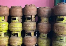 Kelangkaan LPG 3 Kg di Kendari, Harga Eceran Pengecer Melonjak hingga Rp50 Ribu