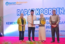 Sukses Selaraskan Program Pusat, Pemkot Kendari Raih Penghargaan BGTK Sultra