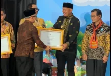 Pemkot Kendari Terima Penghargaan Revitalisasi Bahasa 2026