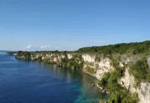 Tebing Labulengke, Pesona Alam Eksotis di Pulau Kadatua