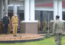 Bupati Wakatobi Tekankan Disiplin ASN Setiap Apel Senin