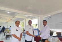 Kemenkum Sultra Serahkan Rekomendasi Evaluasi Perda kepada Pemkab Buton tengah