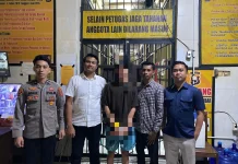 Diduga Sebar Konten Dewasa di WhatsApp, Seorang Pria Ditahan Polisi