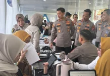 Operasi Katarak hingga Sunatan Massal, Bakti Sosial Polda Sultra Diserbu Warga
