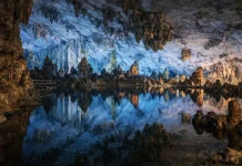 Ruang Bawah Tanah dengan Warna yang Tak Biasa