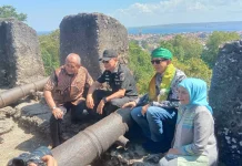 Menteri Kebudayaan Kagumi Benteng Keraton Buton di Baubau