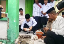 Bupati Wakatobi Letakan Batu Pertama Pembangunan Masjid Jami Jabal Nur