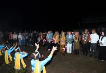 Tari Badenda Massal Tutup Meriah HUT Ke-12 Kabupaten Buton Selatan
