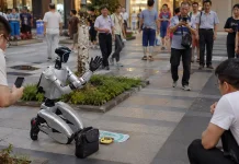 Robot Humanoid Viral di China ternyata Bagian dari Eksperimen Sosial