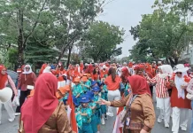 Orang Tua Murid Apresiasi Karnaval TK di Kendari