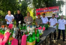Ditpolairud Polda Sultra Musnahkan 85 Botol Bom Ikan