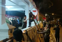 Ratusan Pelajar Nyalakan Obor di Malam Peringatan HUT RI ke-81