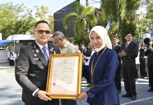 Kemenkum Sultra Serahkan Sertifikat