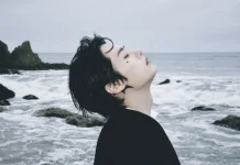Lee Know Stray Kids Donasikan Rp1,2 Miliar untuk Korban Banjir Nepal