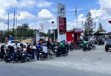 Antrean BBM Pertalite Mengular, Karyawan SPBU Andonohu Hadapi Tantangan