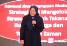Aisah Dahlan Bahas Pengelolaan Stres Perempuan di Seminar DWP Sultra