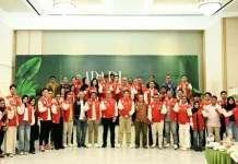 Plt. Rektor UHO Lepas Kontingen Peksiminas XVIII ke Jember