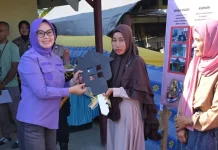 Pemkot Kendari dan Polresta Serahkan Lima Rumah Hasil Bedah Rumah