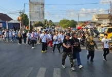 Kemenkum Sultra Semarakkan RRI Fest 2026 melalui Jalan Santai