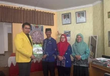 Pemda Konawe Salurkan Beasiswa Perdana untuk Mahasiswa UMW