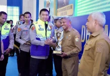 HUT Lalu Lintas ke-71, Polda Sultra Beri Lantas Award bagi Penggerak Keselamatan