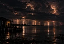 Danau Maracaibo dan Langit yang Selalu Menyala