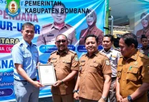 Bupati Bombana Lepas Ekspor Perdana 63 Ton Ubur Ubur